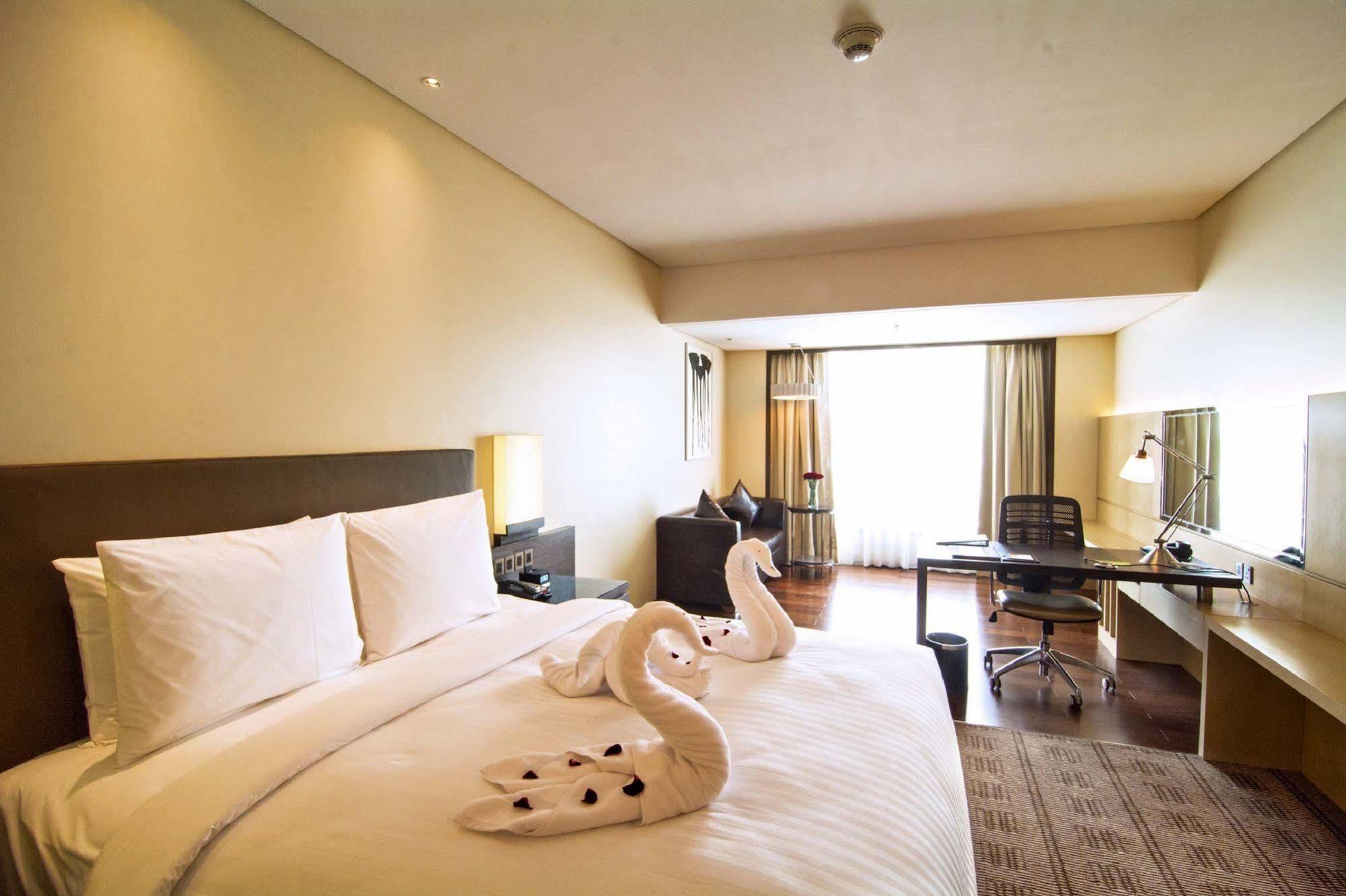 Courtyard By Marriott Bilaspur Exterior foto