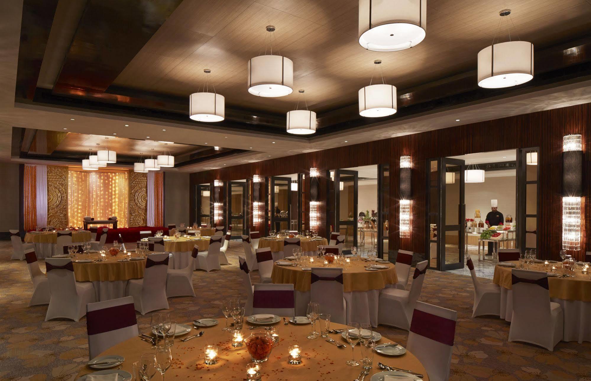 Courtyard By Marriott Bilaspur Exterior foto