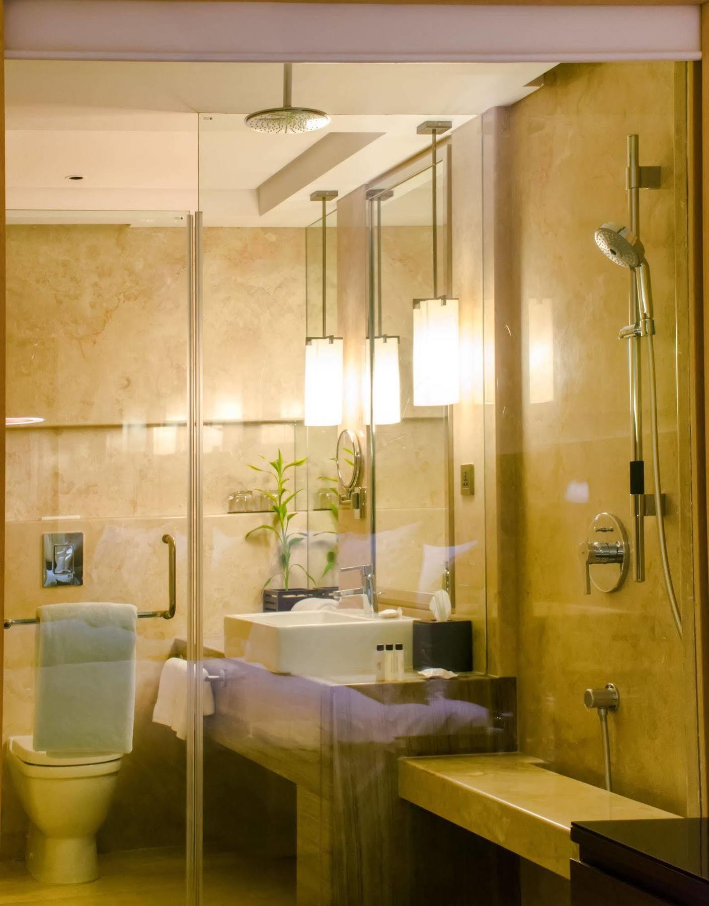 Courtyard By Marriott Bilaspur Exterior foto